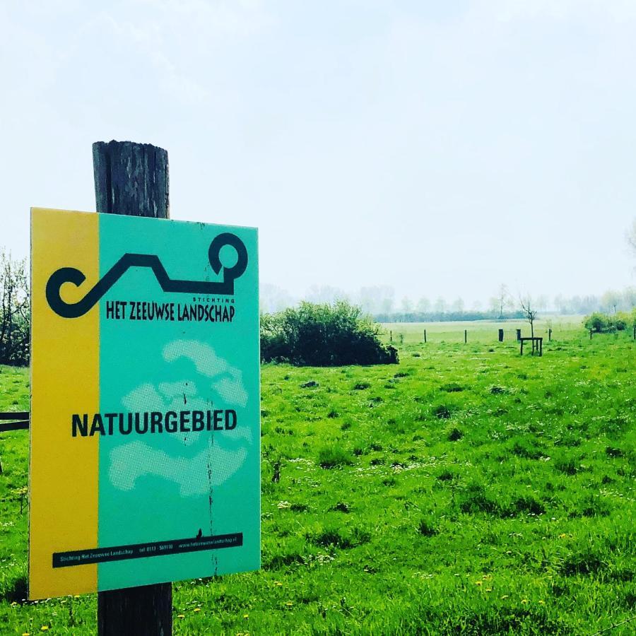 Bed and Breakfast Slapen Bij De Zeeuwse Lala IJzendijke Exterior foto